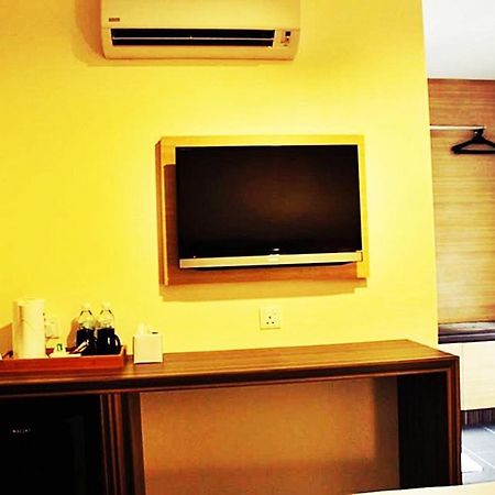Hotel Sara's Inn, Shah Alam Bagian luar foto
