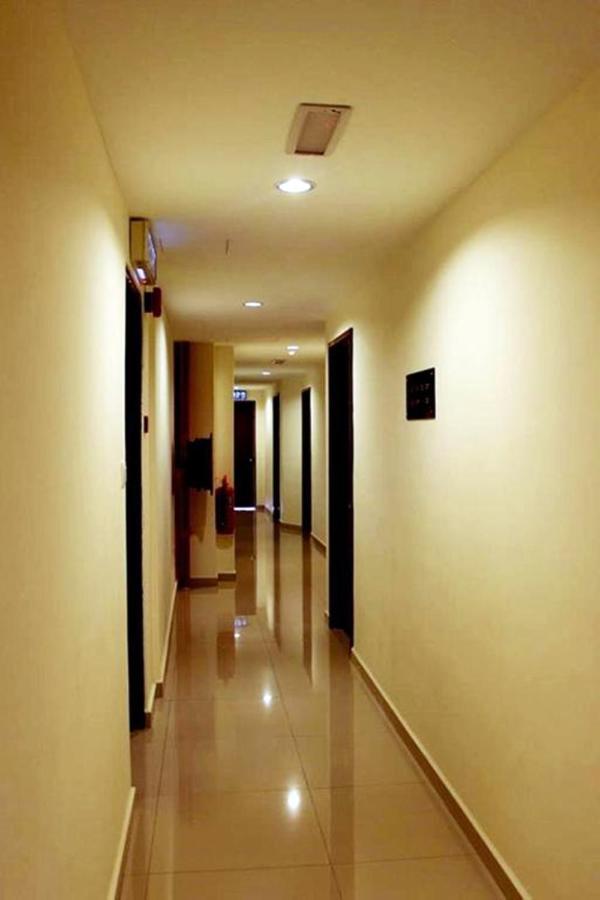 Hotel Sara's Inn, Shah Alam Bagian luar foto