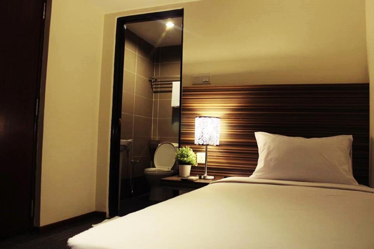 Hotel Sara's Inn, Shah Alam Bagian luar foto